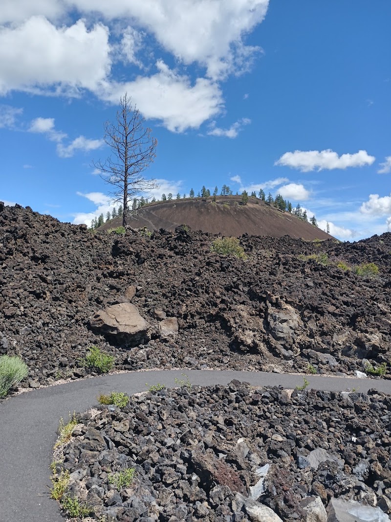 Explore Newberry Volcanic National Monument