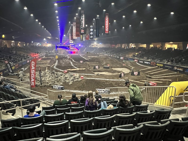 Stay near Deschutes County Fair & Expo Center events