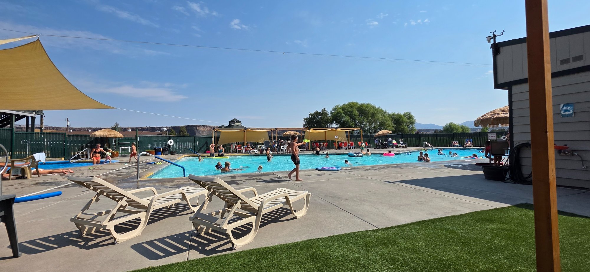 Saltwater pool at Crooked River Ranch RV Park